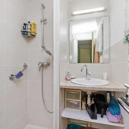 1 Bedroom And Alcove Apartment For 4 Agde